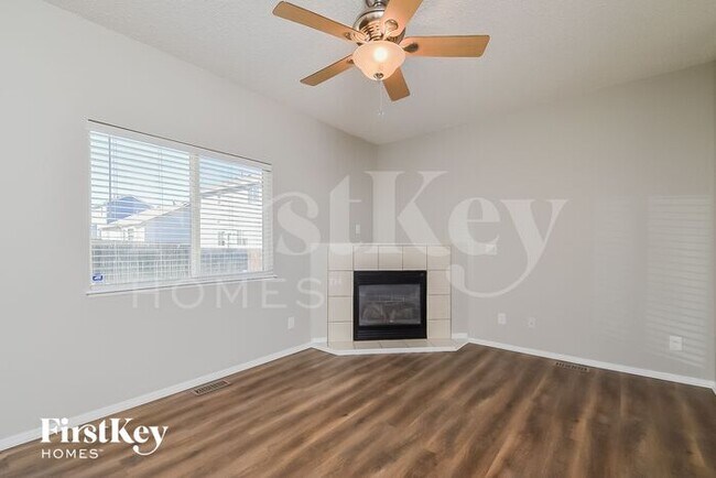 Foto del edificio - 2456 Pinyon Jay Dr