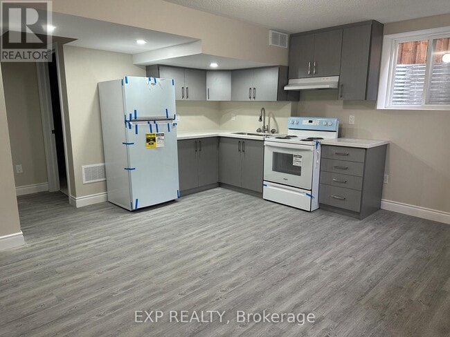 Building Photo - 1116 Savoline Blvd