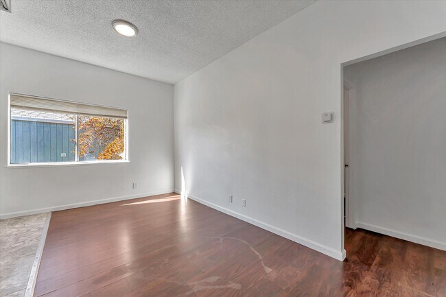 Foto del edificio - 2131 West St