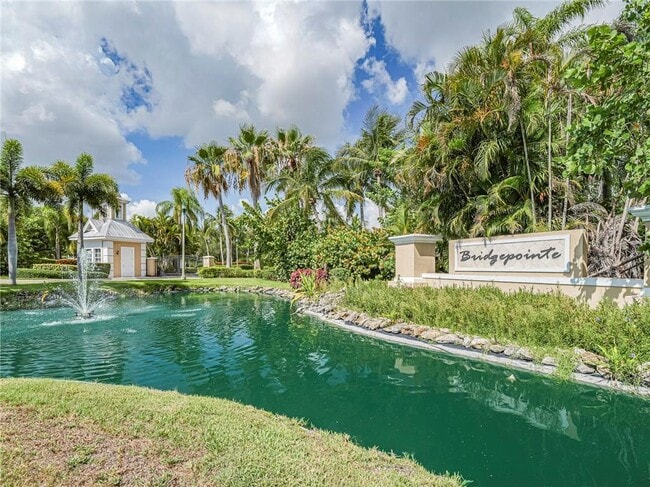 Foto del edificio - 1825 Bridgepointe Cir