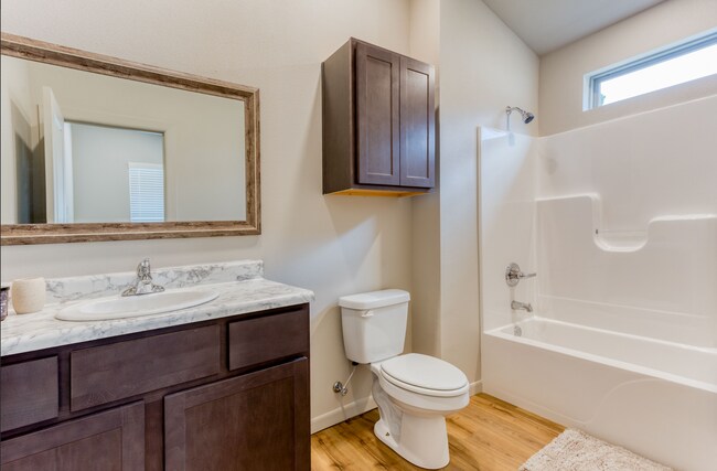 Foto del edificio - 402 Lincoln Ln