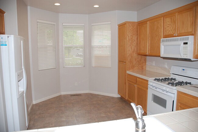 Building Photo - D'Andrea Single Story 3 BR Home on Corner Lot