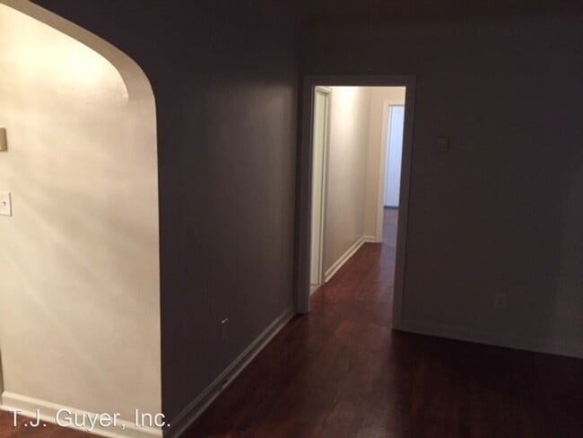 Building Photo - 3 br, 1 bath House - 225 SW Lewis St