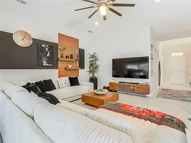 Foto del edificio - 790 Carmel Ln