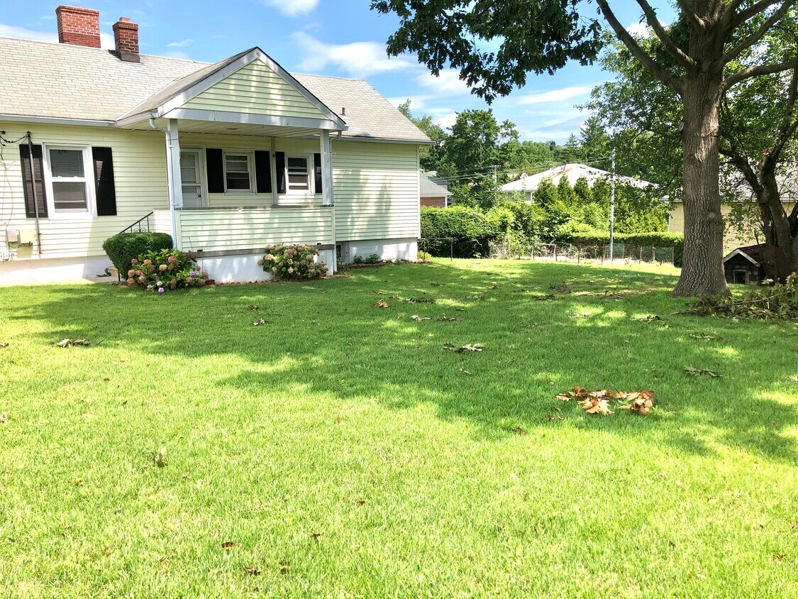 15 Madison Ave, Pleasantville, NY 10570 House Rental in Pleasantville