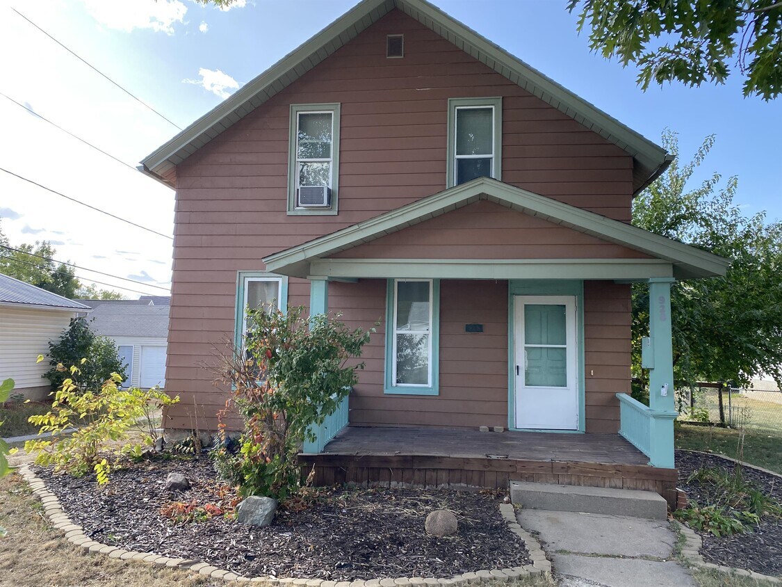 Primary Photo - 928 7th St