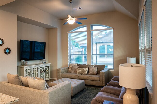 Foto del edificio - 4306 Foggy Creek Ln