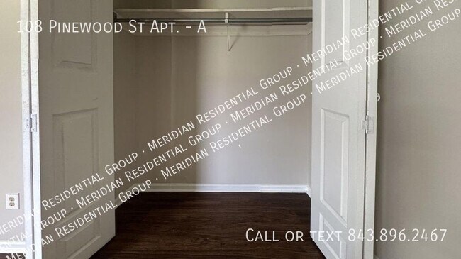 Foto del edificio - 108 Pinewood St