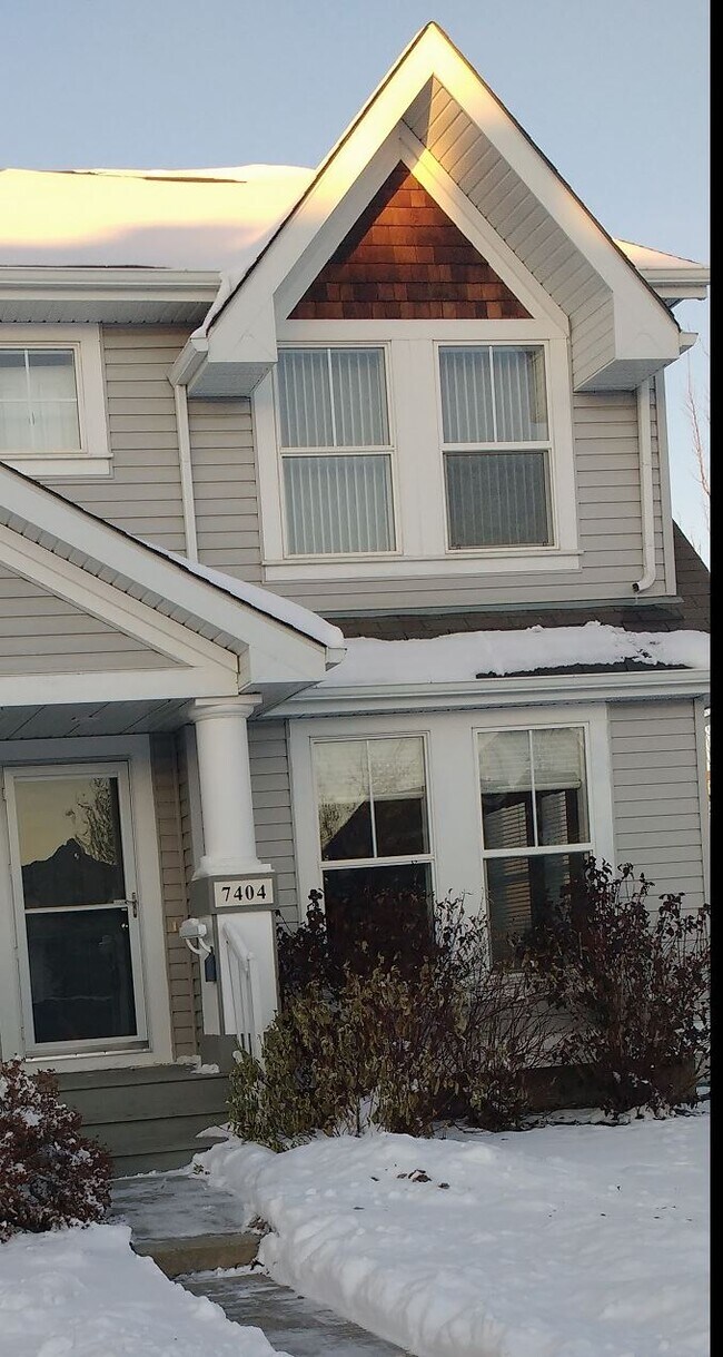 Building Photo - 7404-714a 14a Ave SW