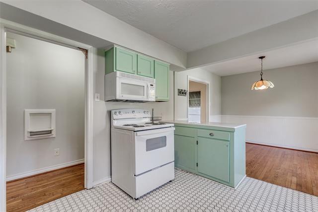 Building Photo - 630 Sherwood Dr