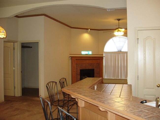Building Photo - 1605 Concord Dr