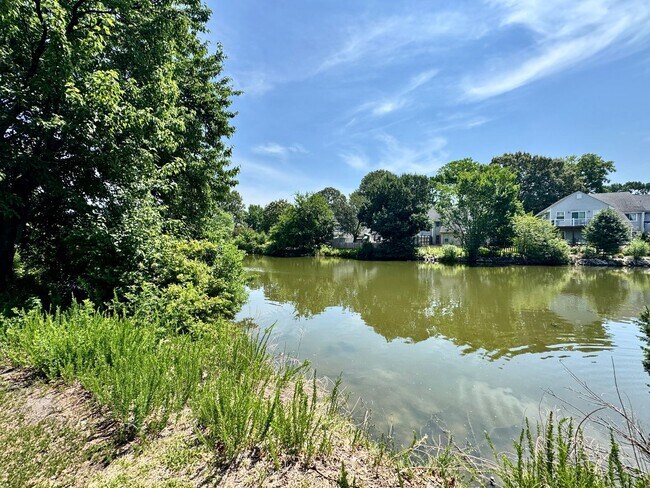 Foto del edificio - First Time Rental, Available NOW! A Pet-Friendly Home w/Water Views, Community Pool, Playgrounds,...