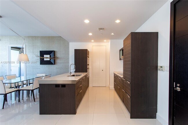 Foto del edificio - 200 Biscayne Blvd Way