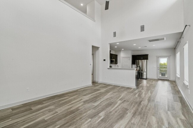 Foto del edificio - 8312 Mimi Ln