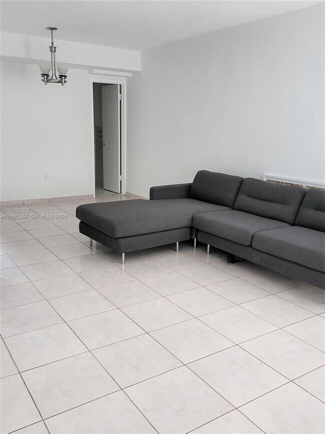 Foto del edificio - 9455 Bay Harbor Terrace