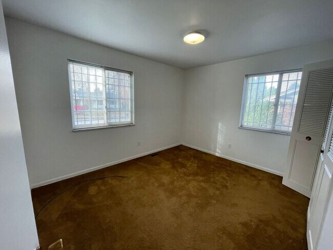 Foto del edificio - 3494 Ridgecliffe Dr
