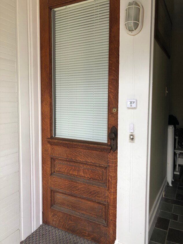 Front door - 20 Woodlawn Ct