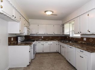 Foto del edificio - Updated 3 Bed 1 Bath House
