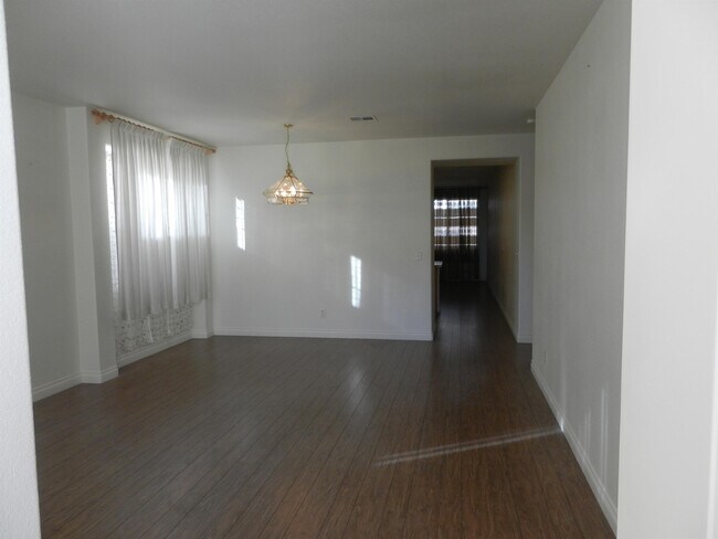 Building Photo - 6049 Clifton Hollow St