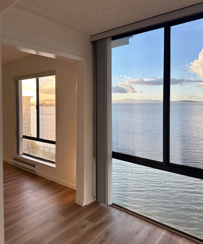 Primary Photo - BEAUTIFUL BREATH TAKING VIEW UNIT!!! MUST ...