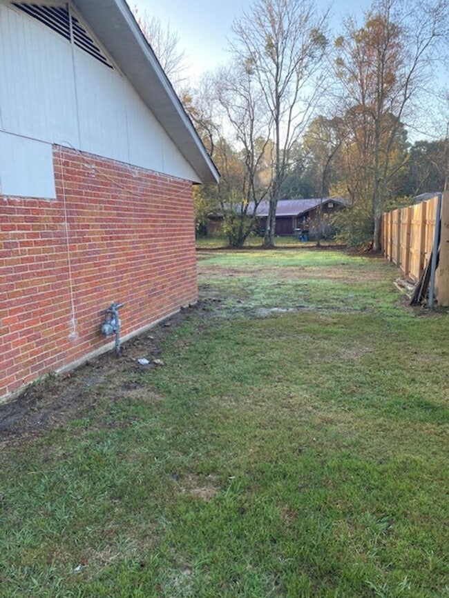 Building Photo - Gulfport 3 Bedroom