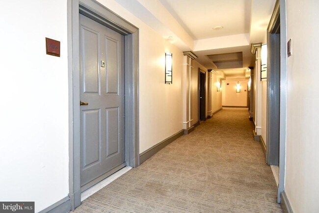 Foto del edificio - 777 7th St NW