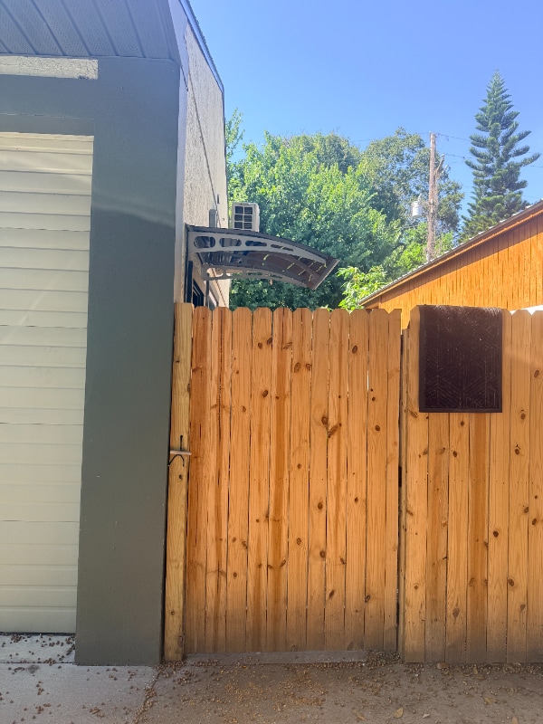 Building Photo - 2616 S Crystal Lake Dr