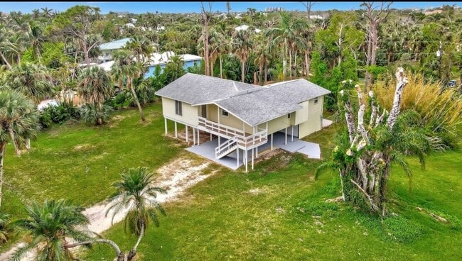Building Photo - 16360 N Oleander Dr