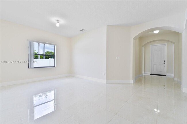 Foto del edificio - 16186 SW 65th Ln