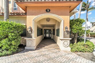 Building Photo - 9 NE 20th Ave