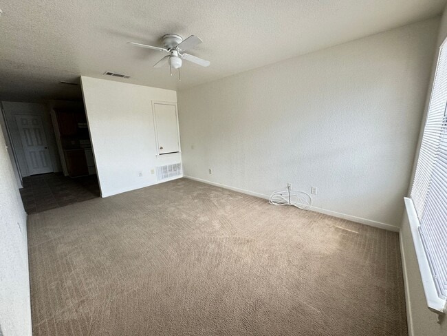 Building Photo - 3701 Ys Pak Ct