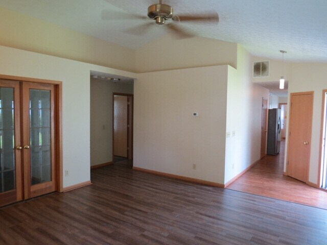 Foto del edificio - 6132 Kensington Glen Dr