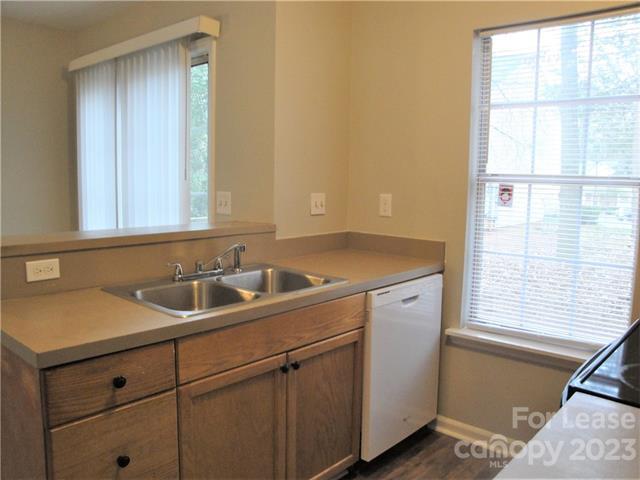 Foto del edificio - 6354 Windsor Gate Ln