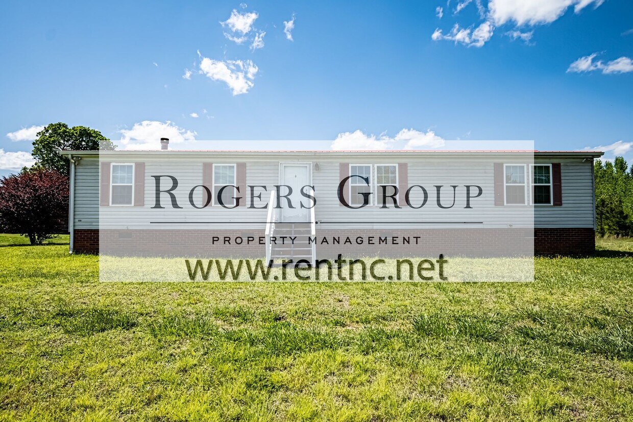 Foto principal - 689 Blue Wing Rd