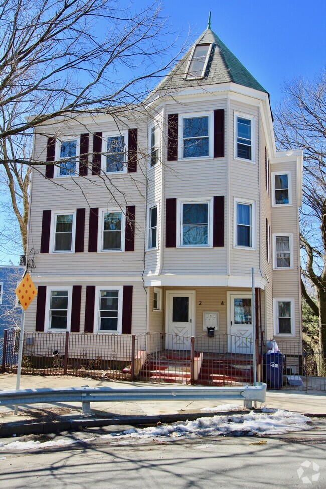 Building Photo - 14 Sumner St