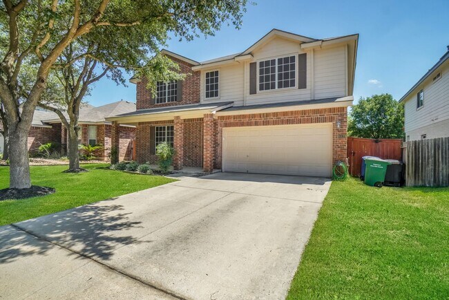 Building Photo - Beautiful 3 Bedroom 2.5 Bathroom Two Stori...