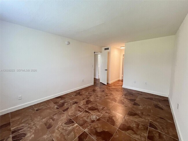 Foto del edificio - 13100 SW 92nd Ave