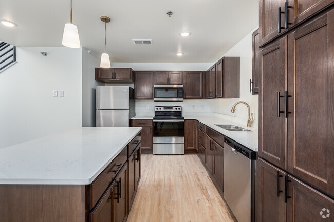 2BR, 2BA - 1401SF - Kitchen - Split Creek Commons
