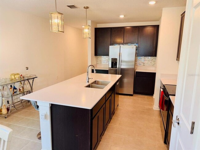 Foto del edificio - 439 Cool Summer Ln