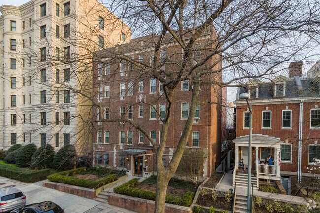 Building Photo - Stratford Condominiums