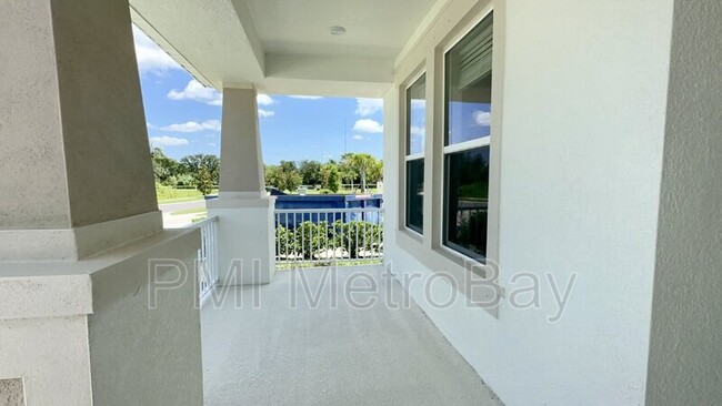 Foto del edificio - 10350 Boyette Brook St