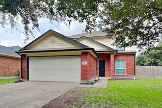 Building Photo - 18027 Hillock Glen Ln