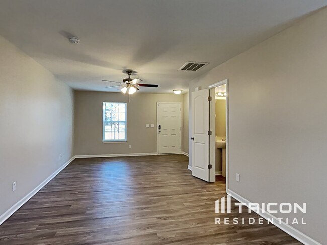 Foto del edificio - 6415 Pennacook Dr