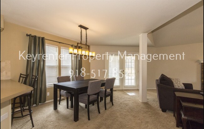 Foto del edificio - 3 Bed | 2.5 Bath in Jenks!
