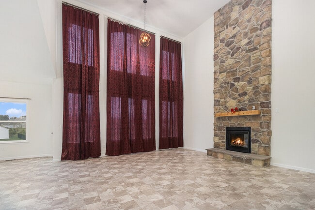 Foto del edificio - 35 Furlong Rd