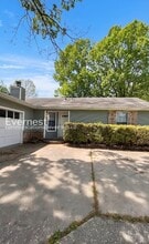 Building Photo - 24 Wagon Wheel Ct
