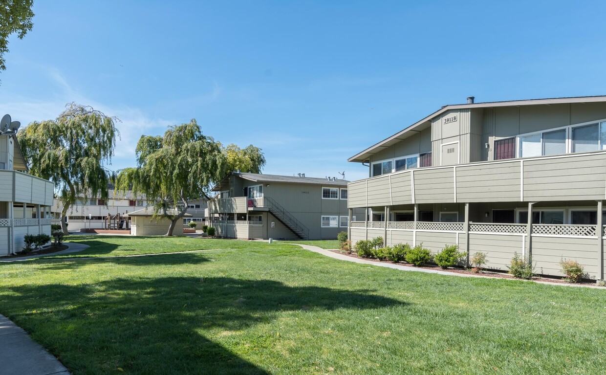 Foto principal - 39118 Sundale Dr