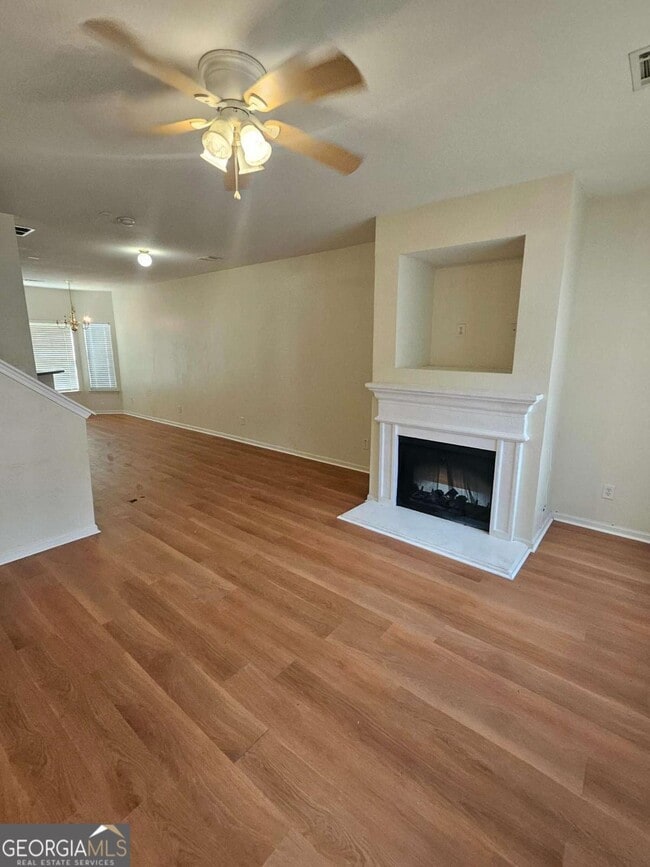 Building Photo - 290 Brookview Dr