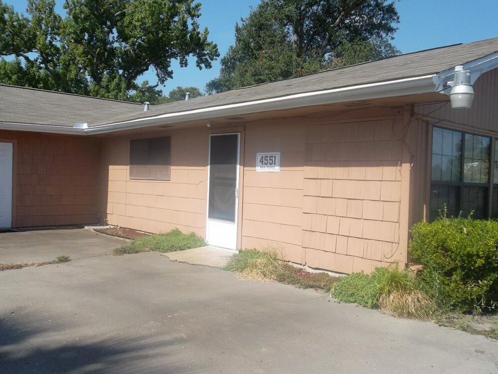 Foto principal - 4551 Main Avenue ALL BILLS PAID