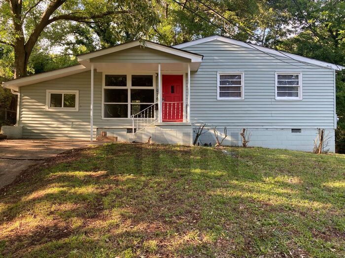 Primary Photo - Cute Home in Thomasville Heights